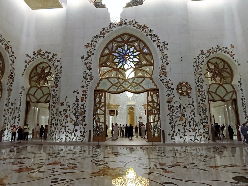 Мечеть шейха зайда абу-даби внутри