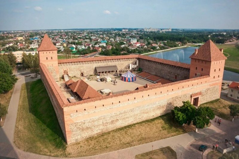 Лидский замок беларусь