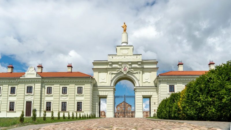Дворцовый комплекс сапег в ружанах беларусь