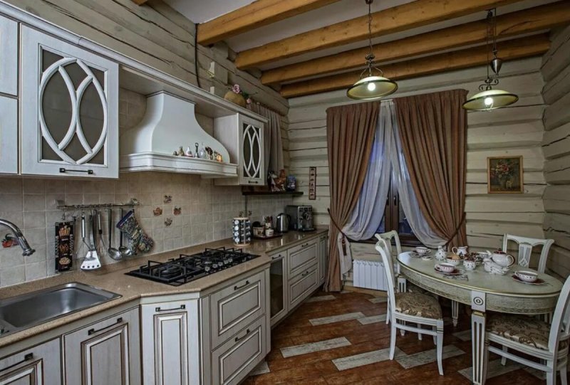 Кухни в деревянном доме
