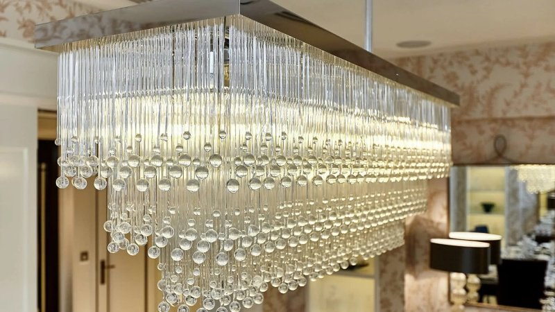Современная хрустальная люстра