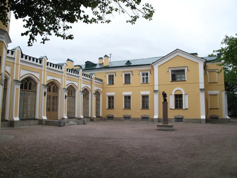 Львовский дворец в стрельне