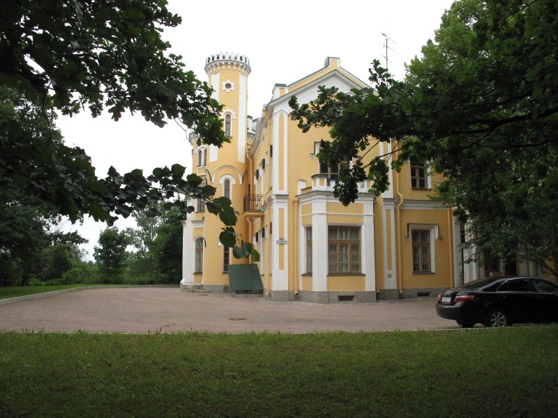 Львовский дворец в стрельне
