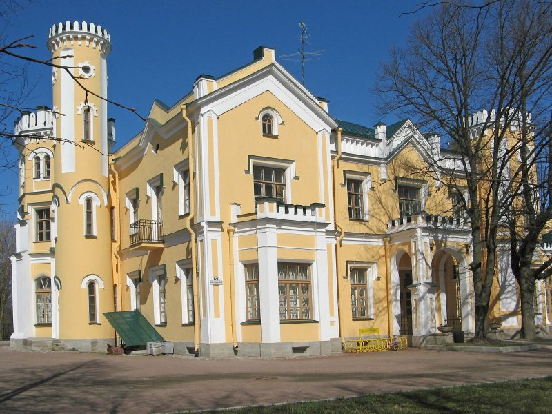 Львовский дворец в стрельне