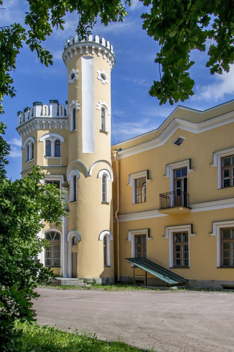 Львовский дворец в стрельне