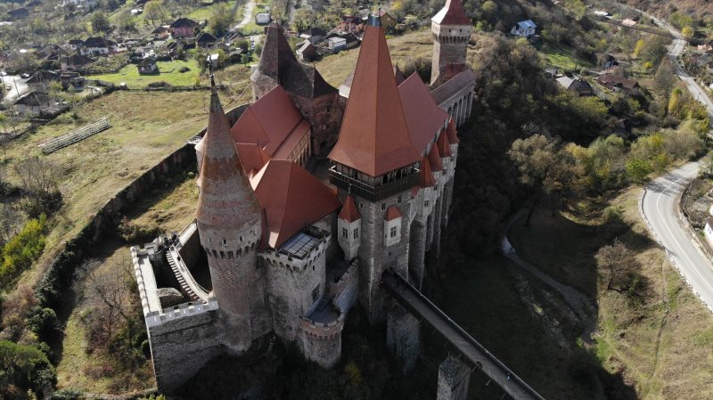 Замок корвинов румыния