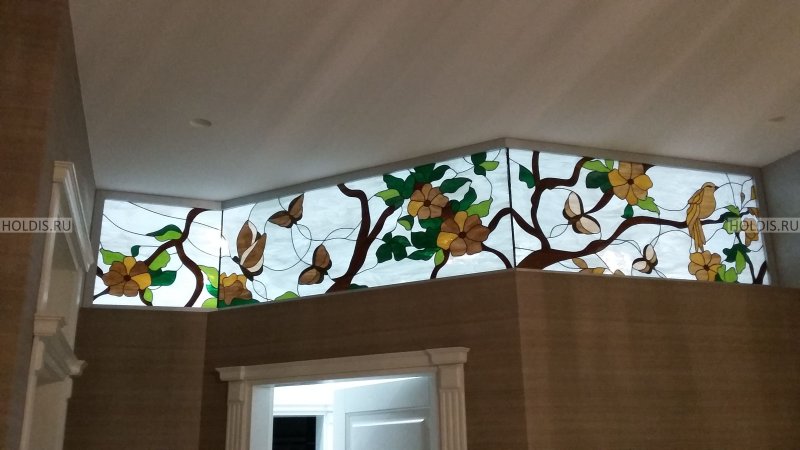Межкомнатные перегородки с витражами