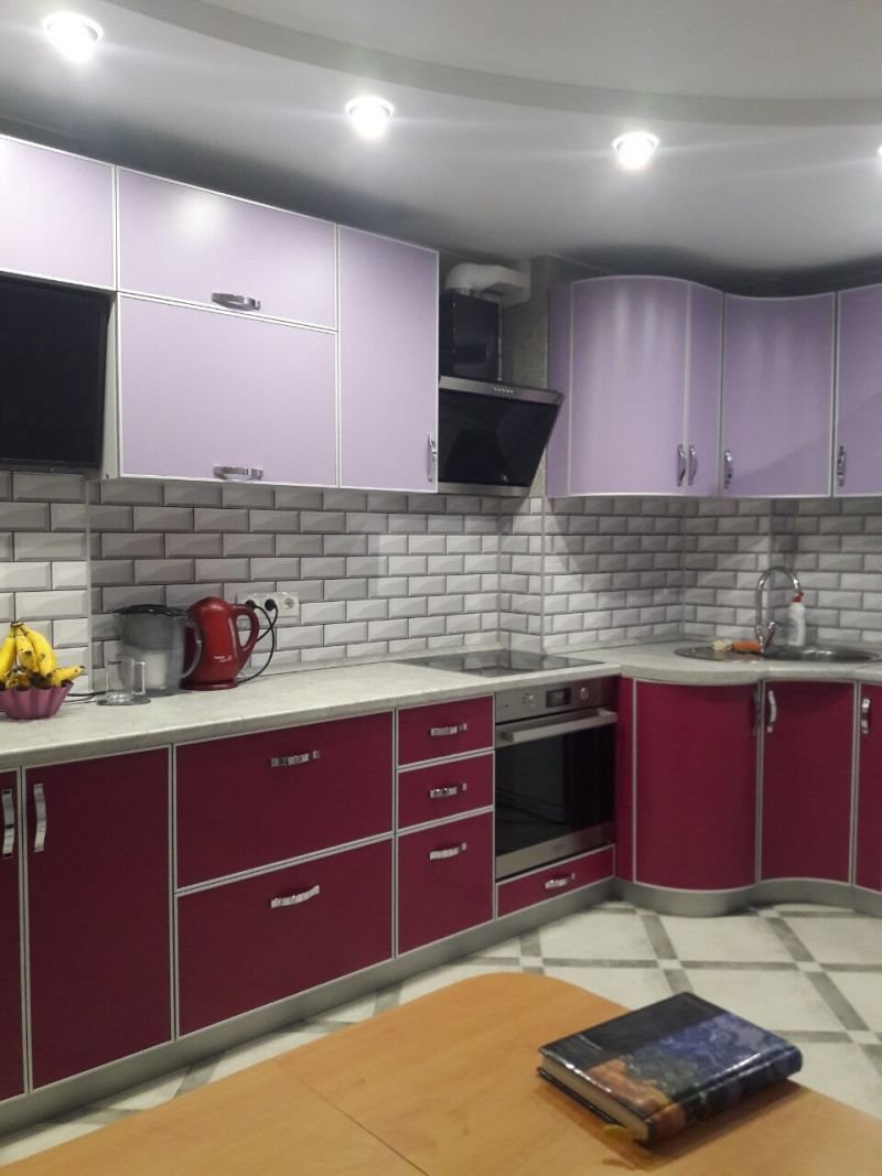Кухня сиреневого цвета