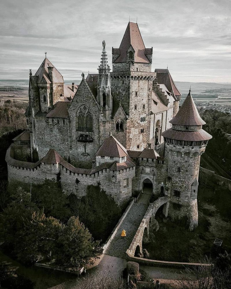 Замок кройценштайн