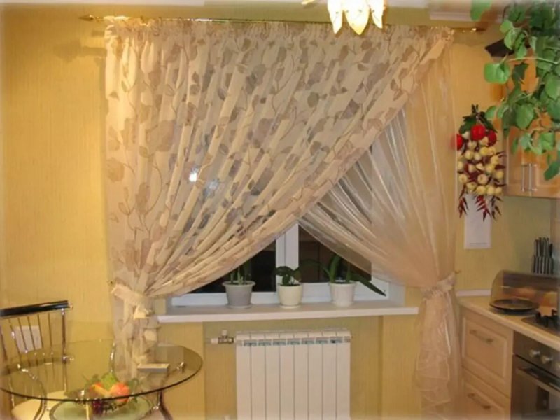 Штора для кухни