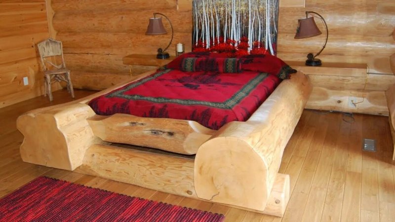 Кровать из бревен