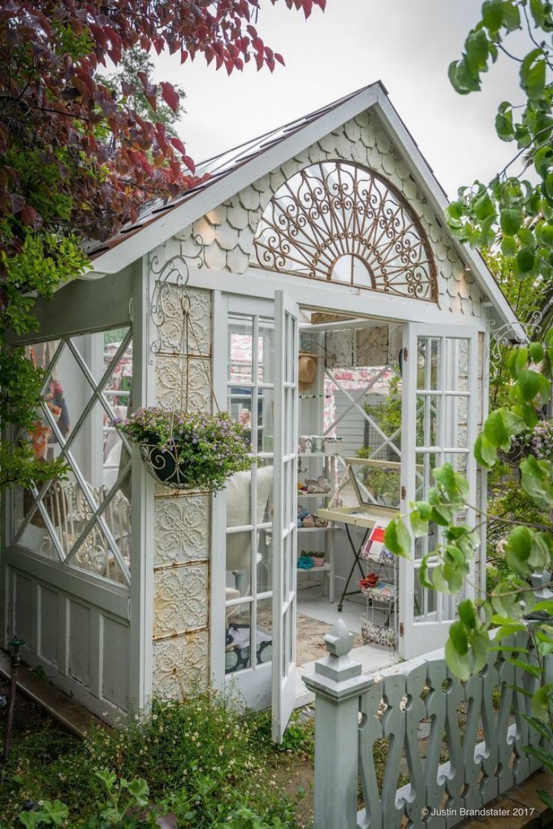Садовый домик greenhouse