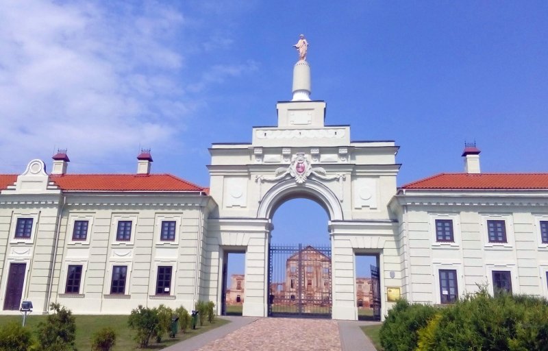 Ружанский дворцовый комплекс рода сапег