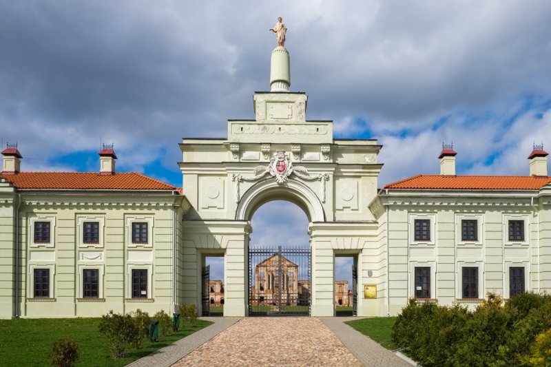 Дворцовый комплекс сапег в ружанах беларусь