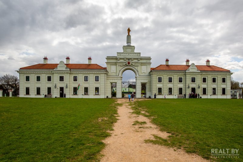 Дворцовый комплекс сапег в ружанах беларусь