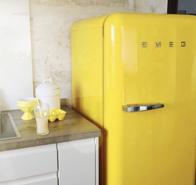 Холодильник smeg ретро желтый